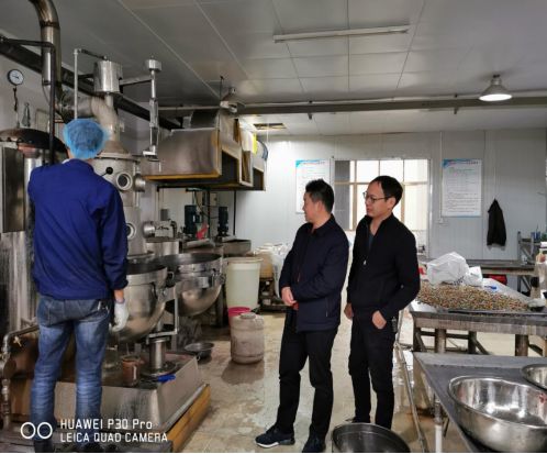 裴梅鎮(zhèn)黨委書記深入企業(yè)調(diào)研 精準(zhǔn)提供市場調(diào)查服務(wù)